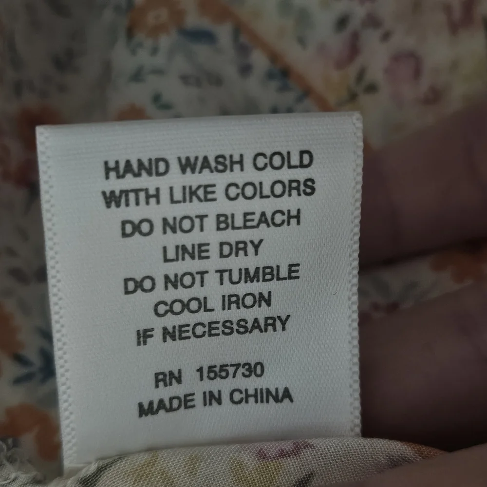 Rose + Olive ditsy floral top size Large - Picture 5 of 12
